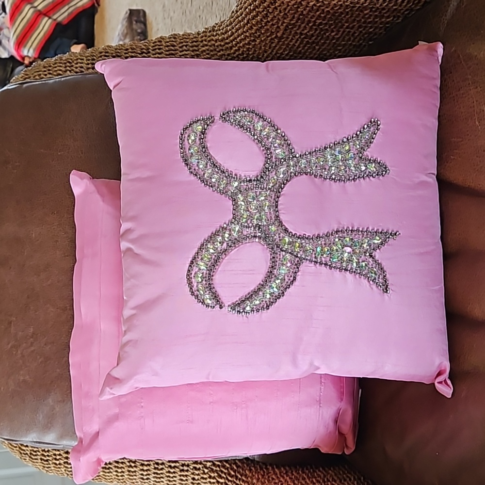 Throw Pillow Set Ribbons & Bows Women Girls NWT Breast Cancer Awareness